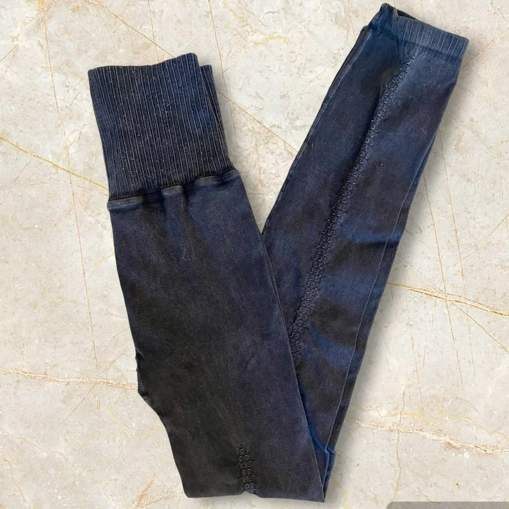 Free People Good Karma Leggings & FP Good Karma Crop Top Size XS NWOT - Picture 4 of 14